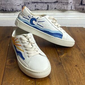 Soludos Womens size 5 leather lace up shoes embroidered sun & moon